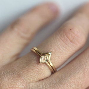 Bague en diamant de cerf-volant, bague en diamant en losange, bague en diamant minimaliste, bague en cerf-volant avec bague en diamant incurvée, ensemble de mariage simple et unique image 3