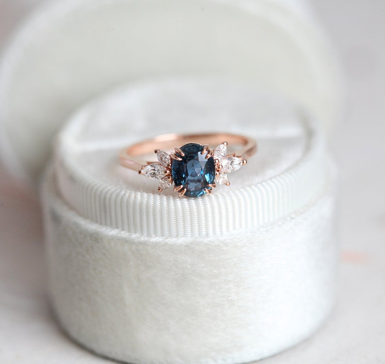 Oval Blue Sapphire Diamond Ring, Blue Sapphire Engagement Ring with Side Diamonds, Oval Cut Sapphire Ring image 4