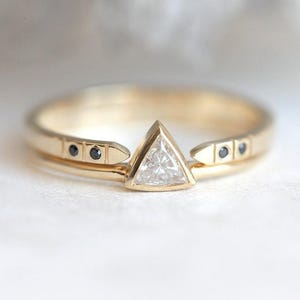 Modern Wedding Ring Set with Triangle Diamond Solitaire Ring with Matching open diamond band 14k 18k