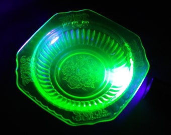 Green Depression glass square dish, Uranium / Vaseline glass with floral pattern. Free Shipping!