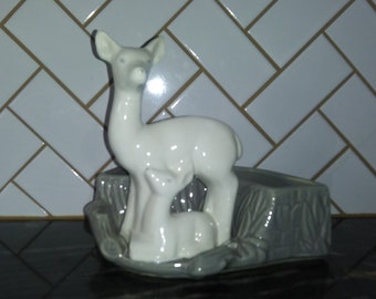 Shawnee Pottery planter. White Deer and Fawn with Gray / Grey planter. Beautiful MCM, Modern decor. Free shipping!