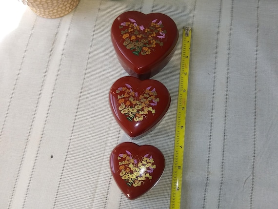 Set of 3 heart shaped nesting boxes. Trinket jewe… - image 8