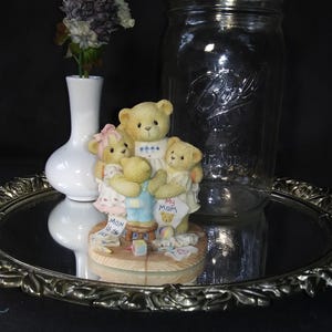 Cherished Teddies by Enesco 1998 Mother&#39;s Gift figurine, &quot;I&#39;m Surrounded by Hugs&quot; Mother bear with 3 children. Cute! Free Shipping!