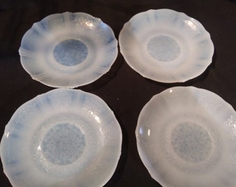 Set of 4 vintage Macbeth-Evans Glass Saucers. American Sweetheart pattern, in White/Monax Very pretty Depression glass! Free shipping!