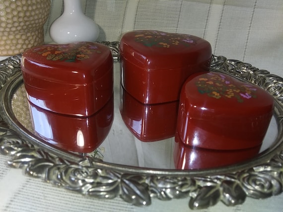 Set of 3 heart shaped nesting boxes. Trinket jewe… - image 4