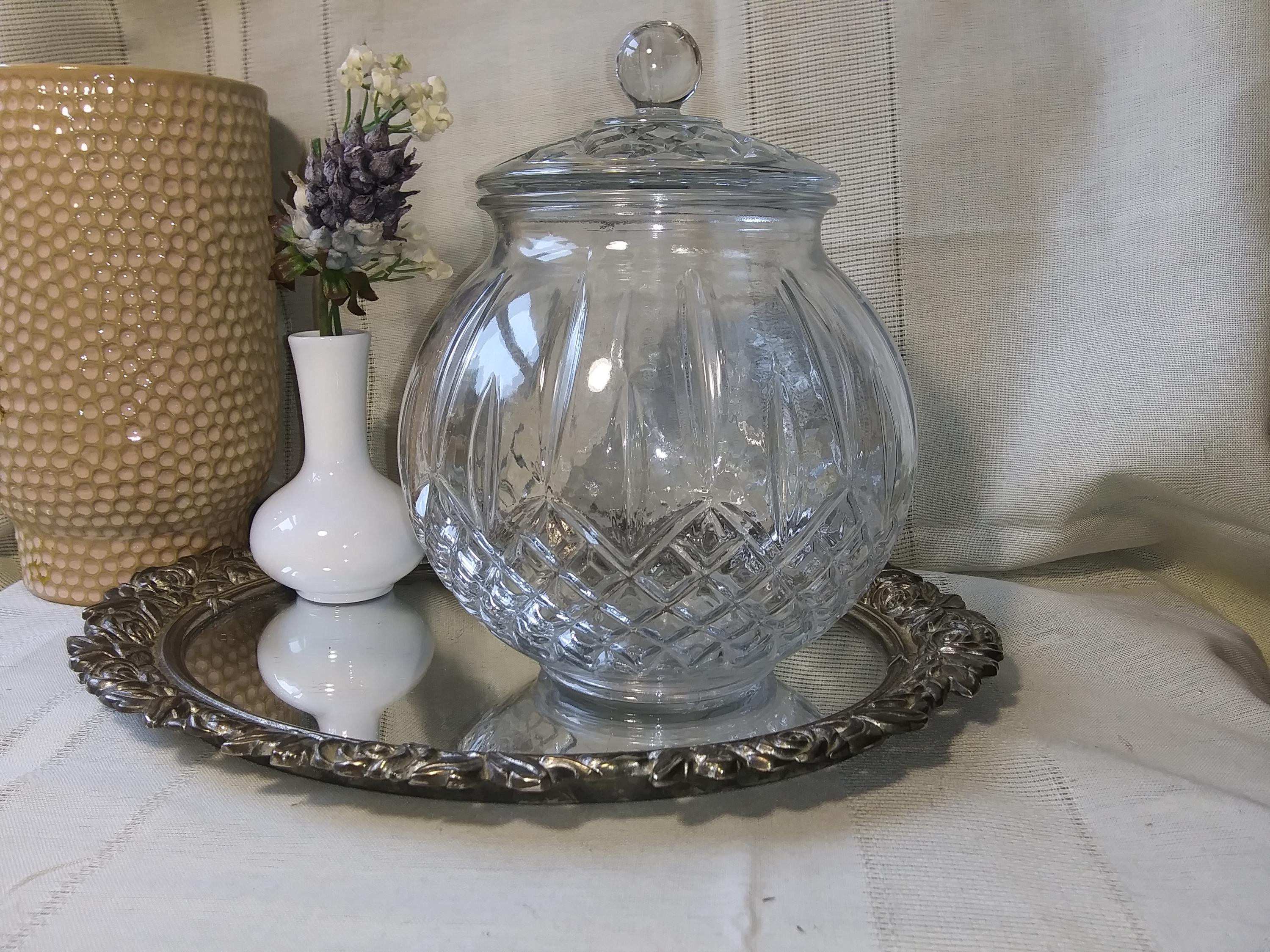 Vintage diamond pattern lidded glass canister / Apothecary jar. Pretty! From Home Interiors & Gifts. Marked HIG. Free Shipping!
