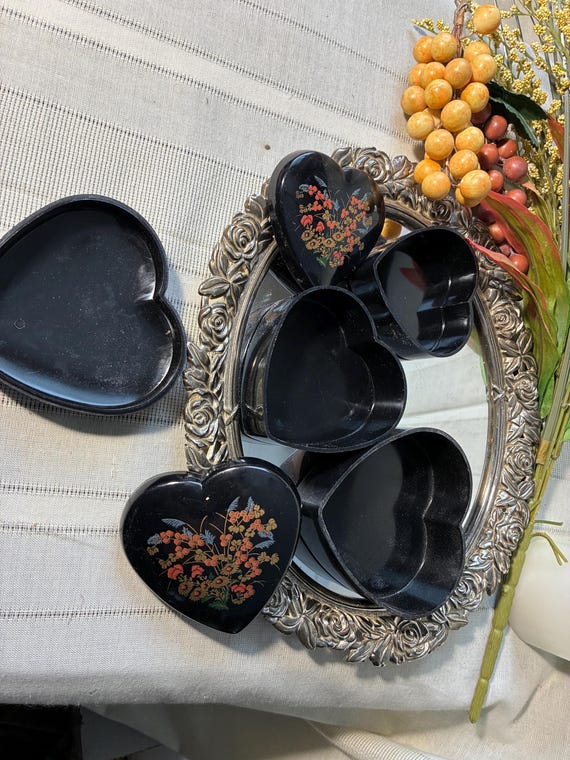 Set of 3 heart shaped nesting boxes. Trinket jewe… - image 12