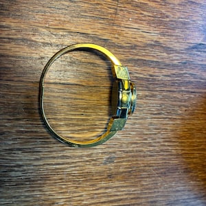 Pretty, delicate vintage ladies watch, Swiss made by Daltos. Enamel floral on Gold tone. Bracelet style, spring closure. Free Shipping! image 13