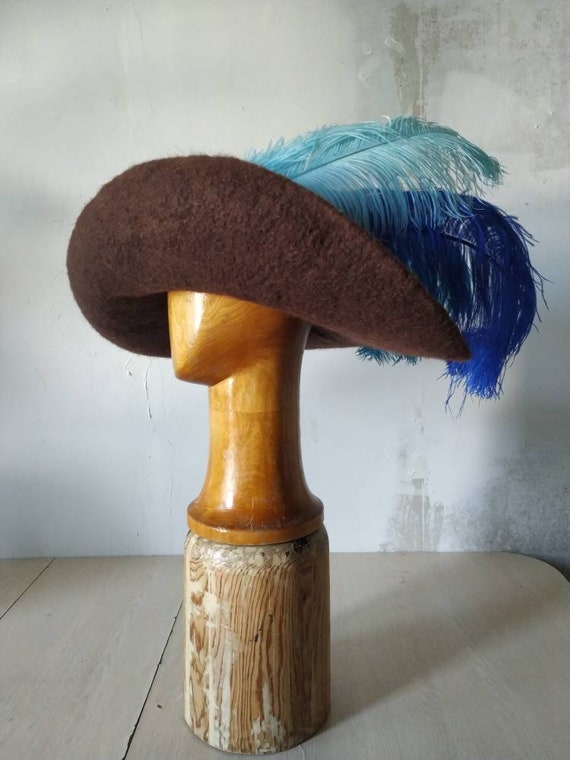 Brown musketeer hat Clearance
