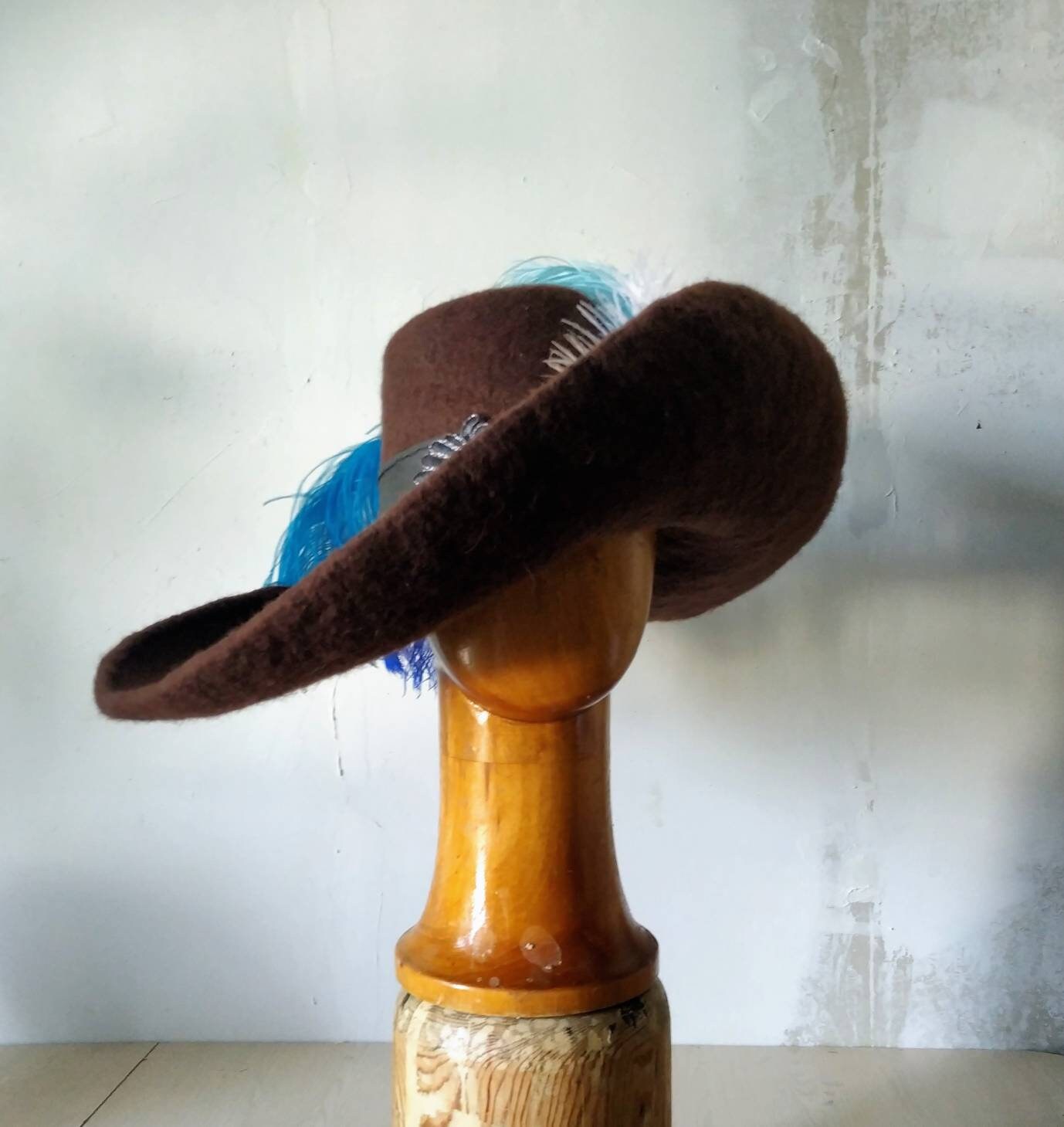 Brown musketeer hat Clearance