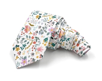 White Floral Necktie, Mens White Botanical Neck Tie, White Wedding Ties, Floral Necktie, Traditional Wide Tie, Slim Modern, or Skinny Tie