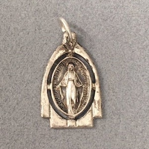 Virgin Mary Medal Miraculous Unusual Pendant Vintage Catholic Gift