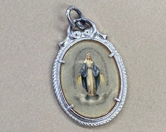 Miraculous Medal Charm Virgin Mary Protection Sick Blessed Mother Vintage Catholic Gift