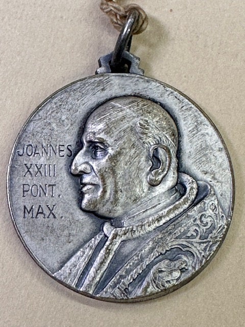 Pope Medal Joannes XXIII Pont Max Vintage Catholic Vatican