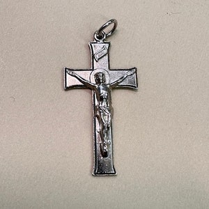 Silver Crucifix Pendant Christ Cross Religious Vintage Catholic Rosary Supply