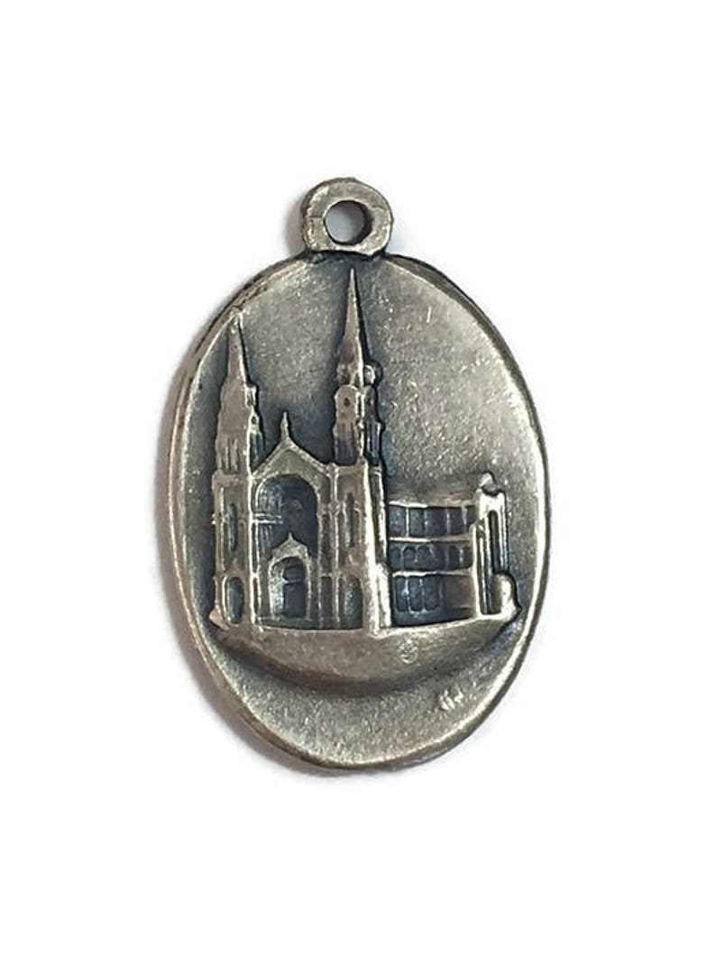 Médaille SainteAnnedeBeaupré vintage Catholique Québec Etsy