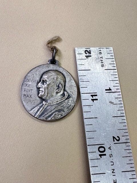 Pope Medal Joannes XXIII Pont Max Vintage Catholic Vatican Gift - Etsy