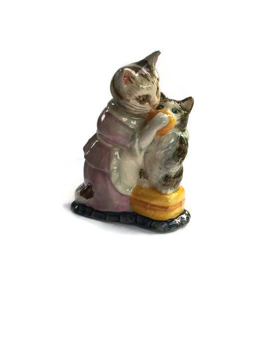 Beatrix Potter Cat Figurine Mother Cat Kitten Figurine Tabitha