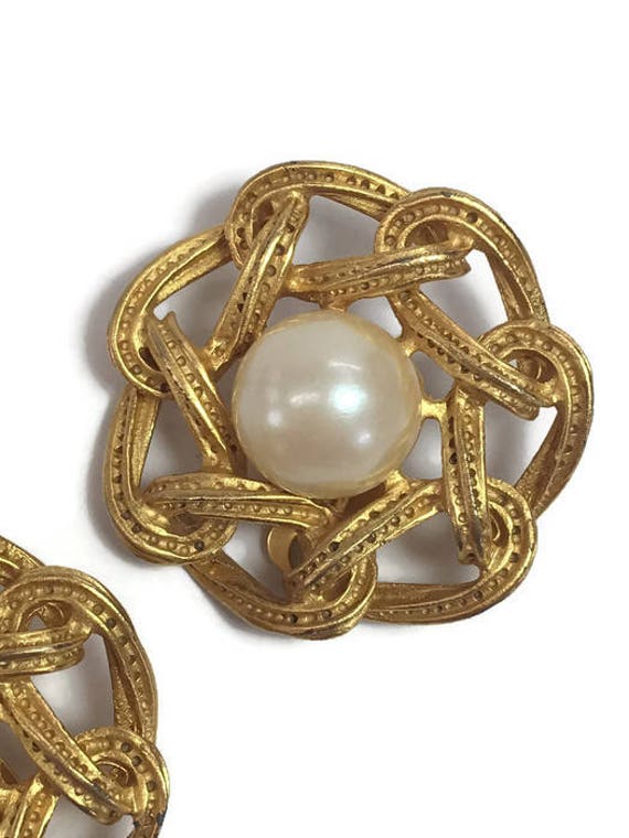 Richelieu Earrings Gold Pearl Large Clip Ons Vint… - image 3
