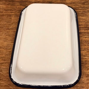 Vintage style white enamel and metal soap dish image 4