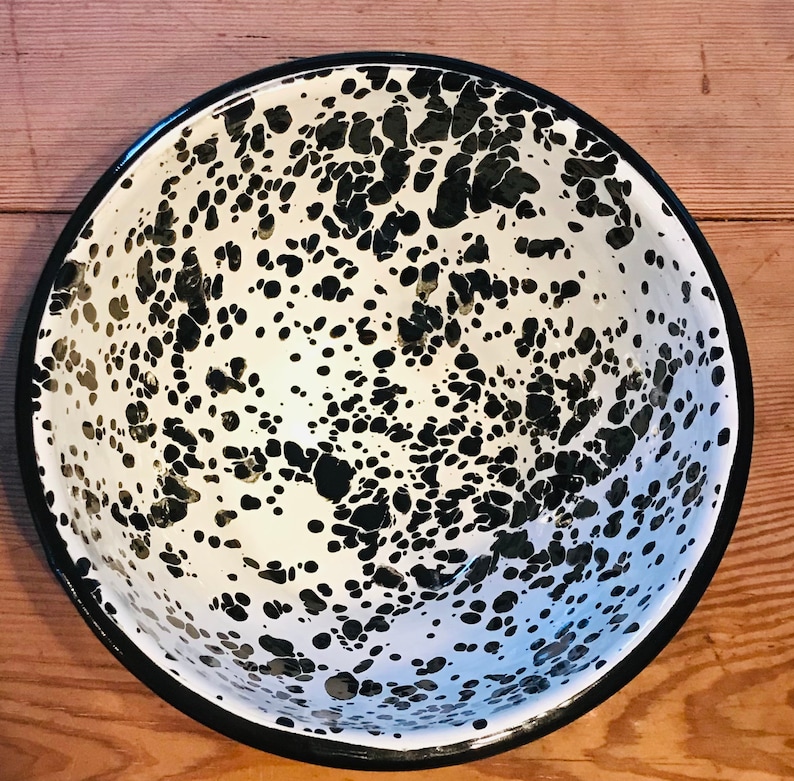 Enamel splatter bowl/pudding basin black and white image 6