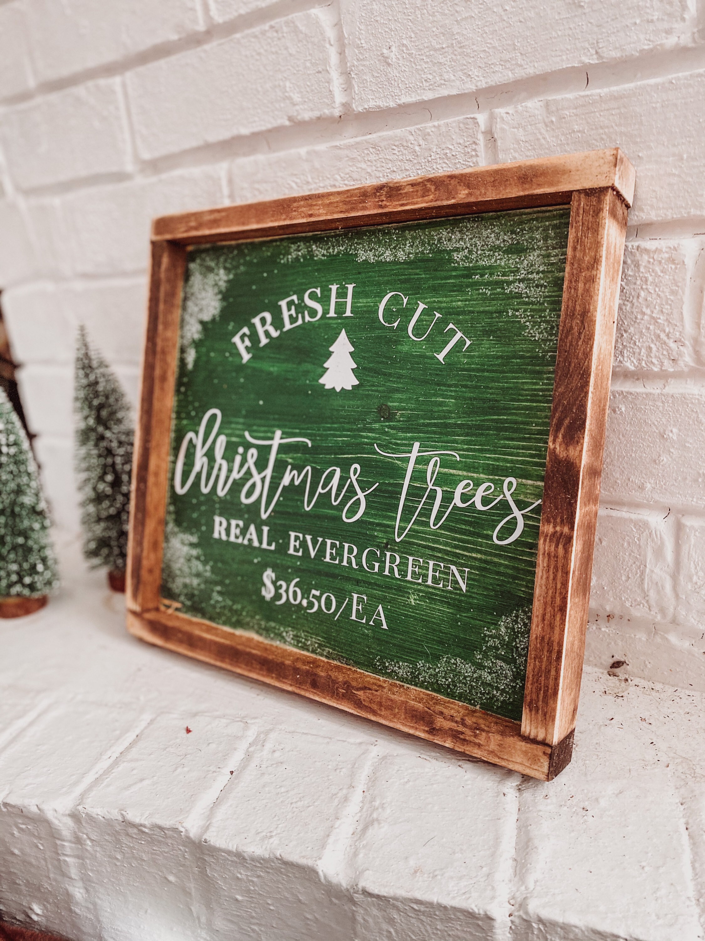 Farm Fresh Cut Christmas Tree Wood Sign With Fake Snow Décor Etsy