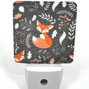 Luz noturna Little Fox / Aquecimento de casa / Idéia de presente / Quarto / Luz noturna plugável / Decoração de casa / Avião / Bússola / Mapa vintage / LED