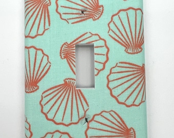 Seashells Light Switch Plate Cover / Outlet Cover / Bedroom / Home Decor / Baby Shower Gift / Nursery Decor / Kid's Room / Ocean / Shells