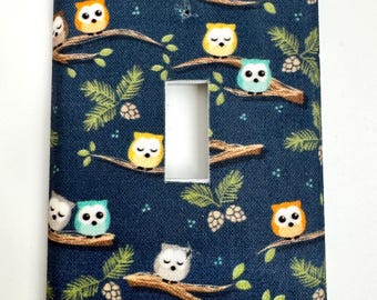 Funda de tela para interruptor de luz con diseño de búhos pequeños: decoración de habitación infantil con temática de bosque