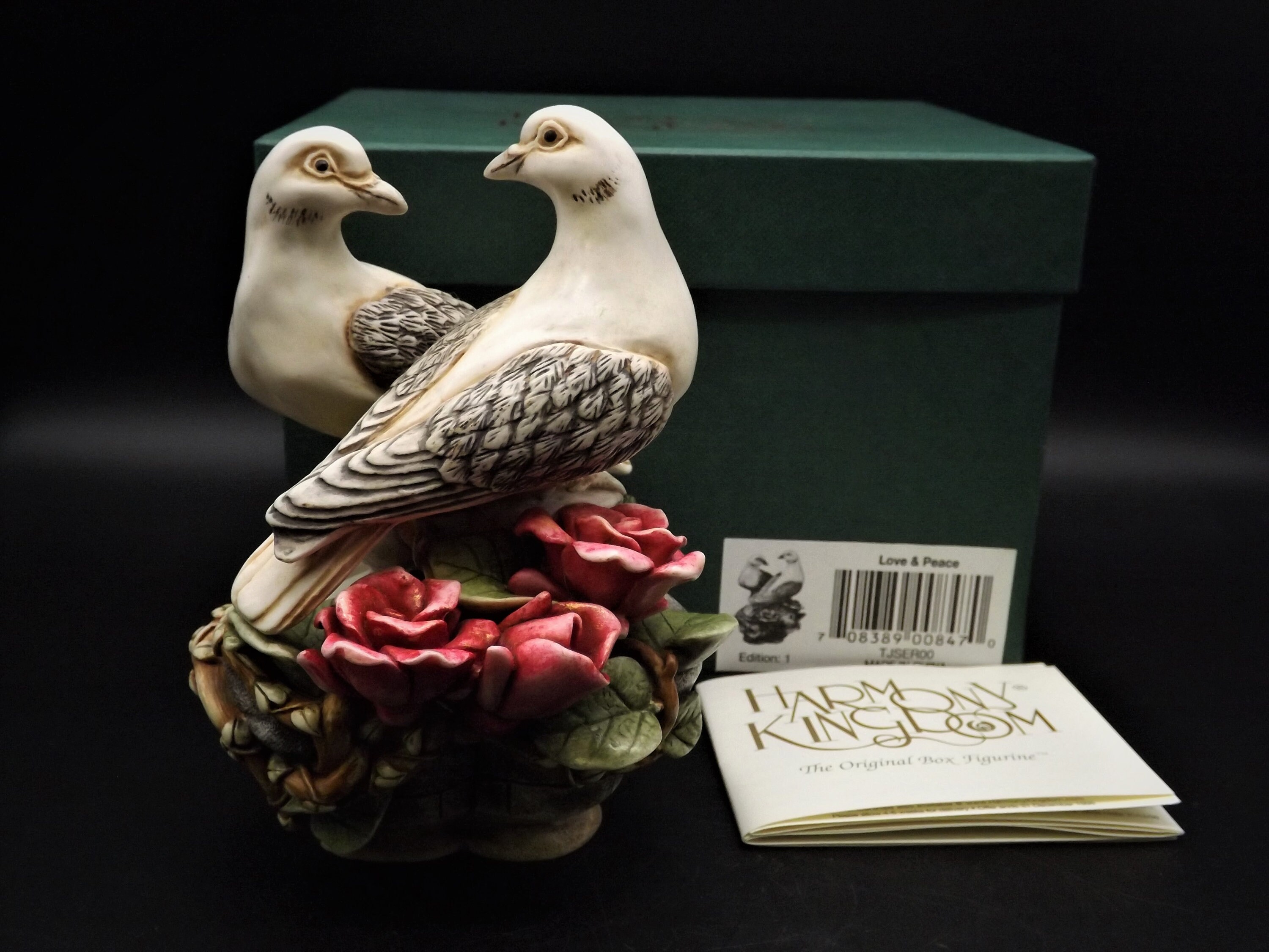 Retired 2000 Harmony Kingdom Pot Sticker Jest Figurine with COA TJHE4 with original box Excellent condition. Retired 2000 Harmony Kingdom Pot Sticker Jest Figurine with COA TJHE4 with original box Excellent condition.