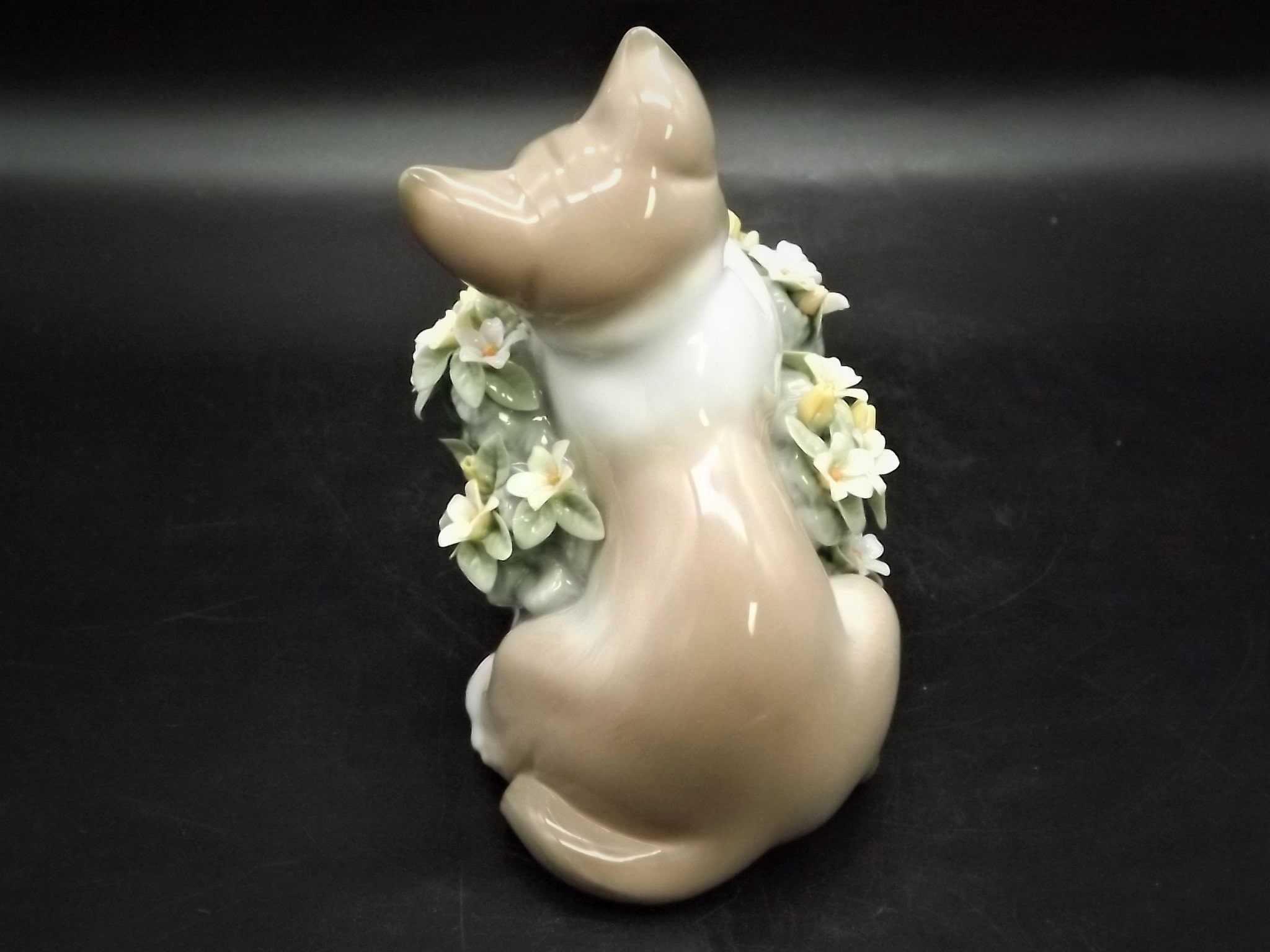 Vintage Lladro Dreamy Kitten Figurine #6567 with Box (Chipped Leaf