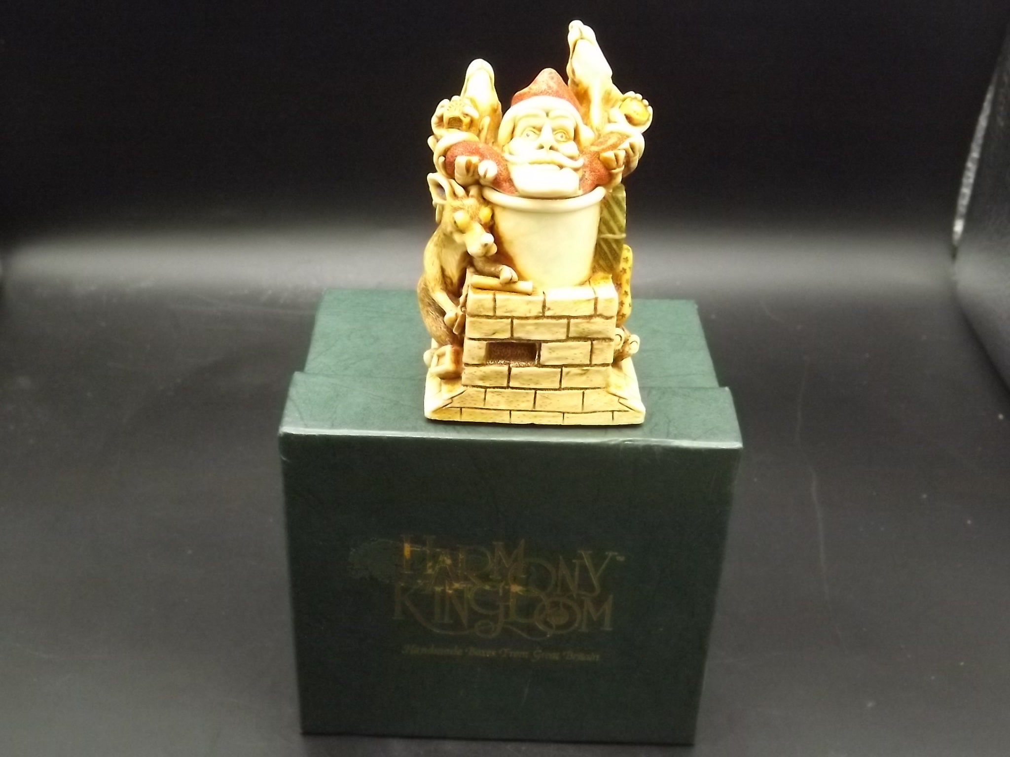 Harmony Kingdom Holy Water トレジャージェスト Harmony Kingdom