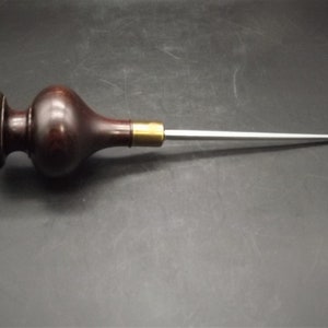 Craft Sha Leathercraft Hand Sewing Tool Round Leather Stitching Scratch Awl,  with Wooden Handle, to Punch Corner Stitch Holes in Leatherwork