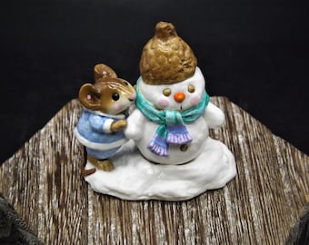 Vintage 1992 M-188 Wee Forest Folk &quot;Snow Buddies&quot; Hand Painted Mouse building a snowman.