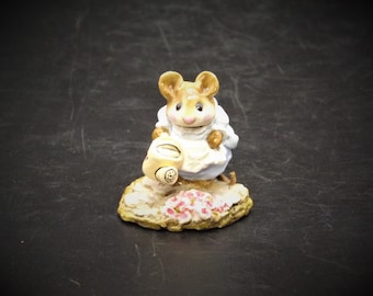 Vintage M-111 Wee Forest Folk &quot;Spring Gardener&quot; Hand Painted Mouse.