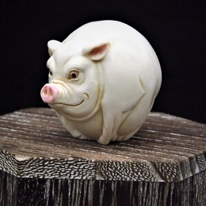Harmony Kingdom Roly Poly 'Curly' Pig Figurine - Retired image 3