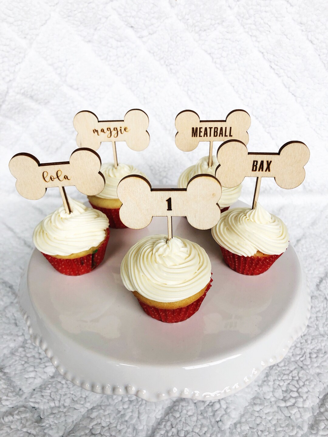 thumbnail interactive-video image 1 of Personalised Edible Dog Birthday Cake Topper & Cupcake Toppers – D921, Custom Name 1 of 3