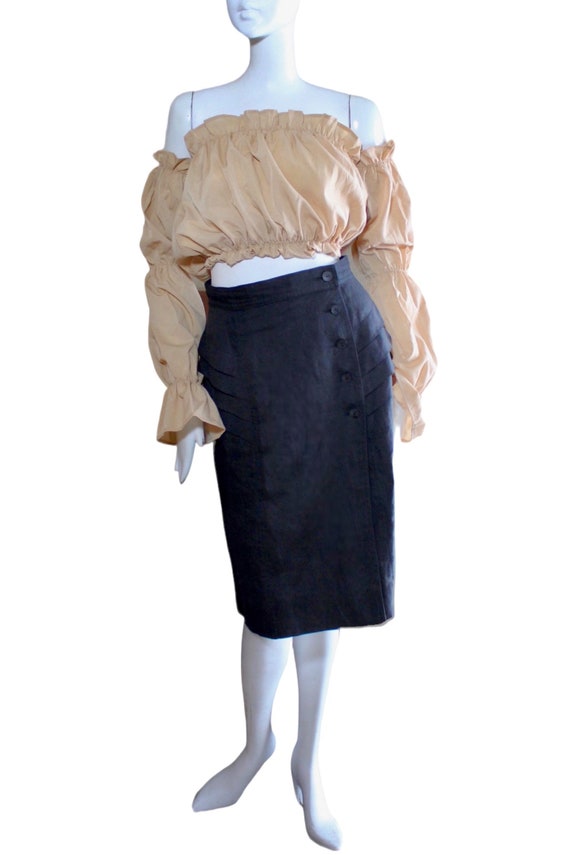 Black linen pencil skirt, midi, vintage. By Ellen 