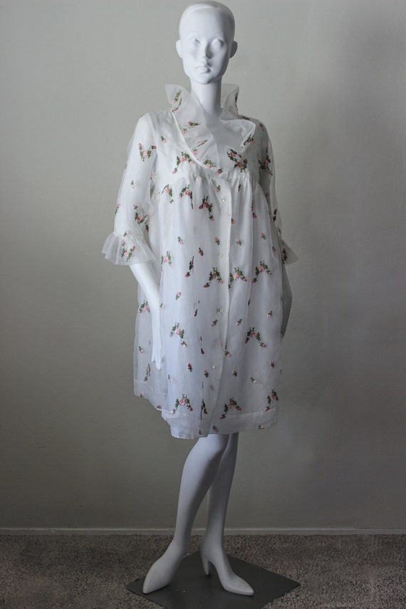Vintage robe, floral, embroidered, pink, white, ru