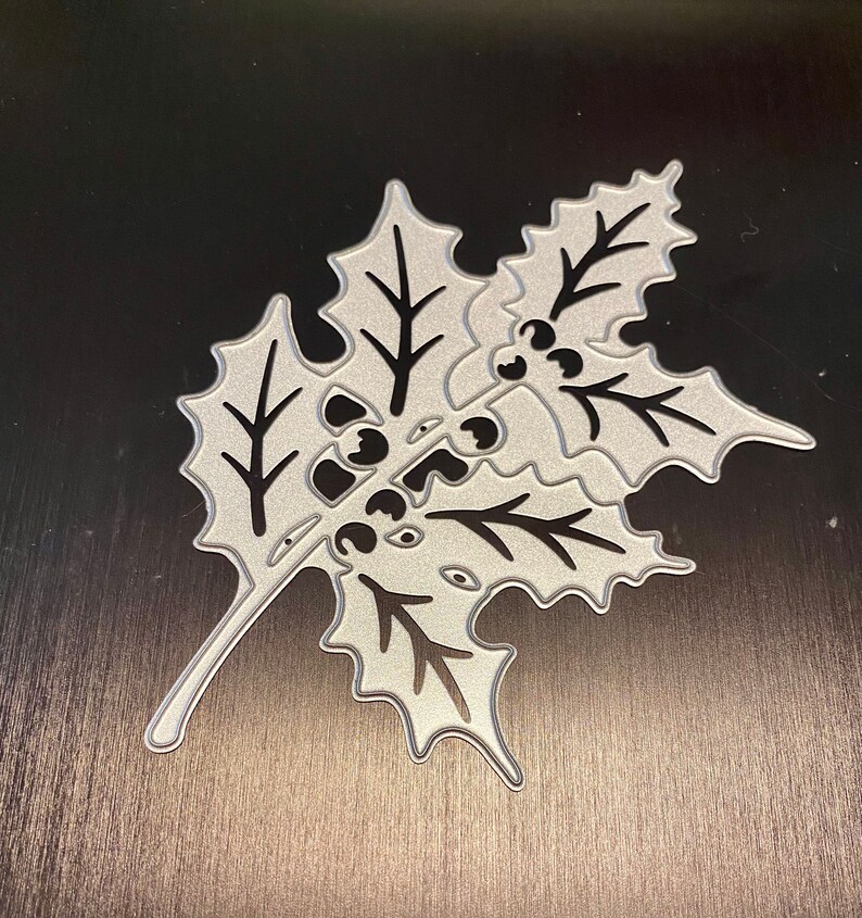 Anna Griffin Varios troqueles de corte y relieve retirados. Holly Sprig