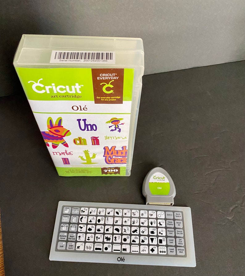 Cricut Cartridges without the Booklet. Ole