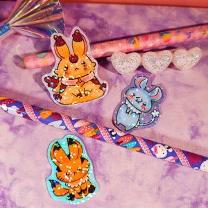 Handgezeichnete Originalkunstwerk Kawaii Animal Friends Holographische Regenbogen Glitzer Sticker, Set von 3