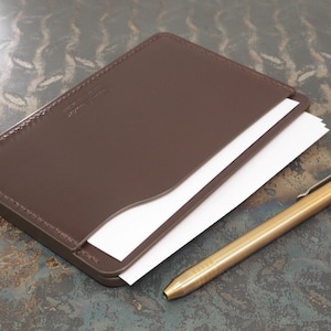 Porte-cartes fait main 102 x 152 mm (4 x 6 po.) Bloc-notes Bloc-notes / Porte-documents de poche - Cuir de bride Sedgwick - Noix australienne