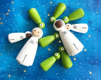 Space set of 10 astronaut alien Peg Doll set - pretend play outer space storybook dollhouse family friend neighbor community constellation