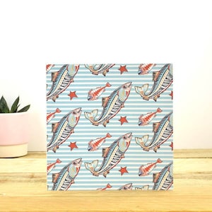 Tarjeta de felicitación de pescado, tarjeta de salmón, tarjeta en blanco, tarjetas para pescadores, tarjeta de arte costera, tarjeta de raya de salmón por puerto y limón