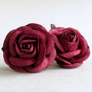 Rosas de papel de Borgoña de 50 mm 2pcs Flores grandes de - Etsy España