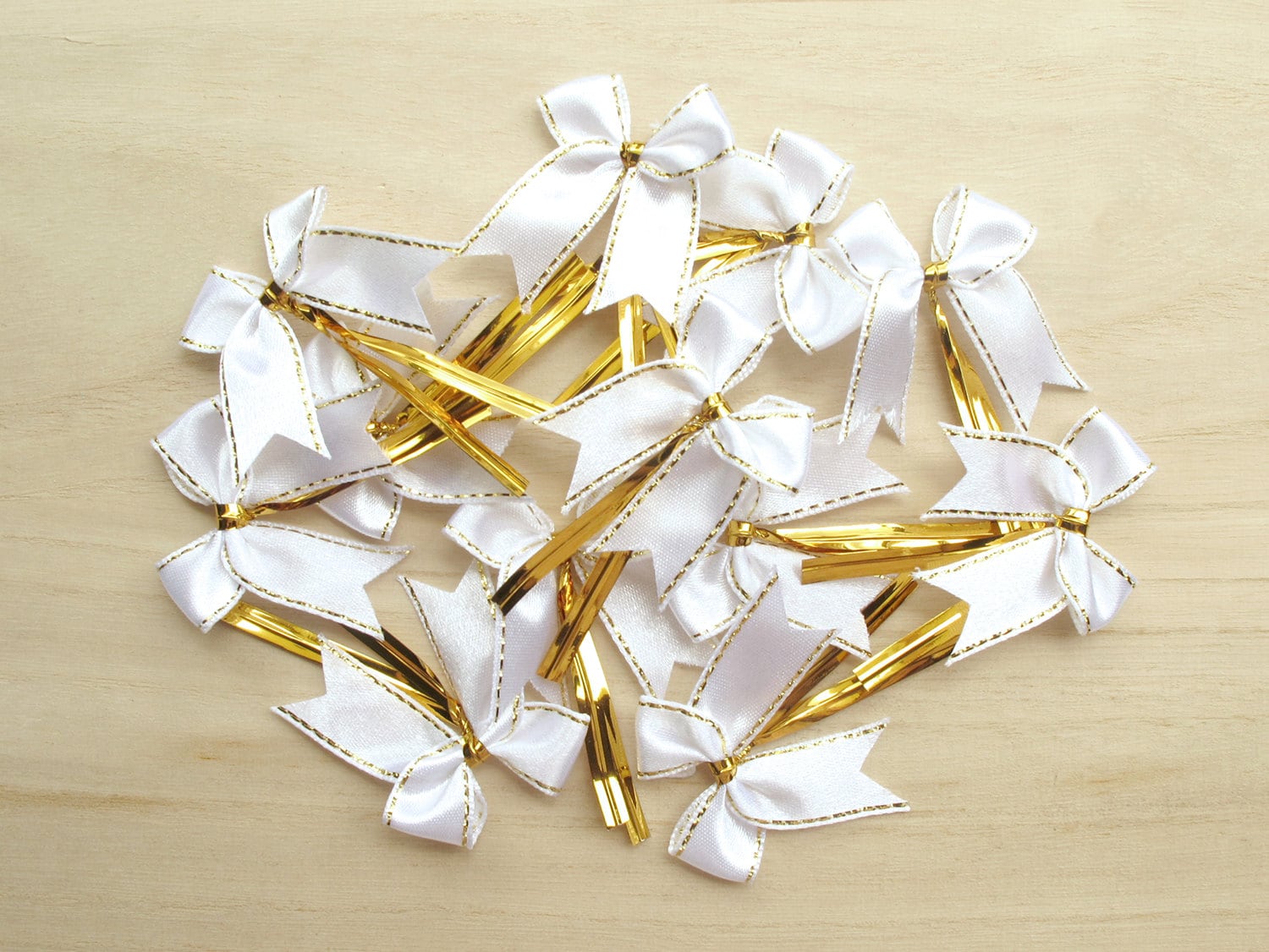 20 White & Gold Ribbon Bows With Twist Ties 35mm Great for Etsy