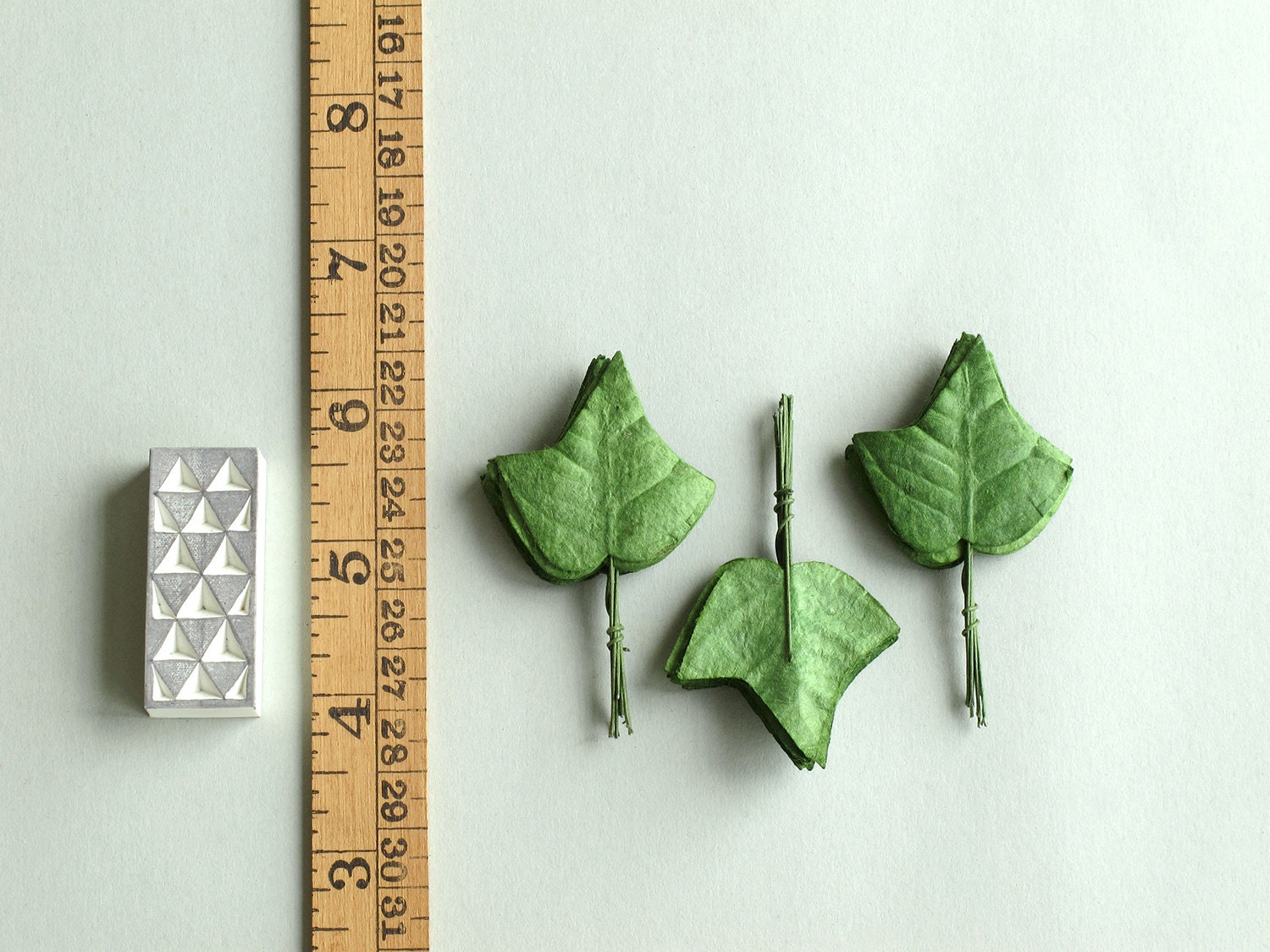 50 Small Paper Ivy Leaves with Wire Stems Light green Made Etsy