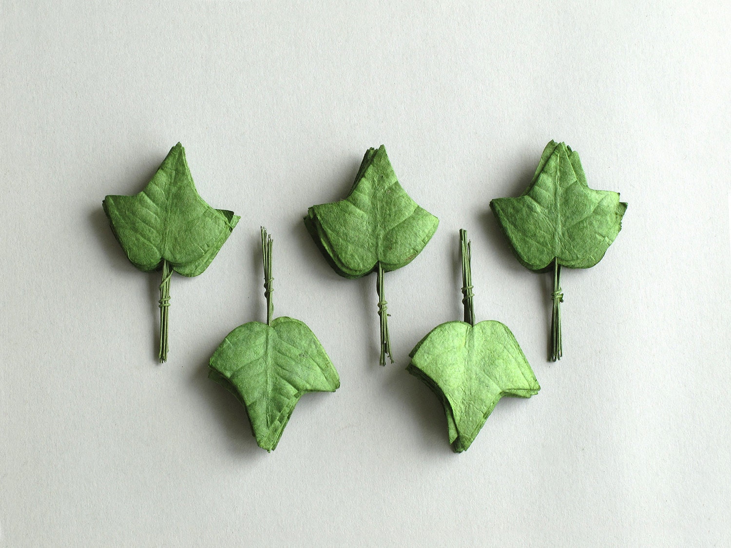 50 Small Paper Ivy Leaves with Wire Stems Light green Made Etsy