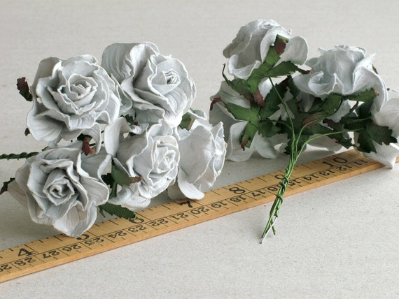 Crema y Rosa Grande De 5x papel de morera Rosas 5cm